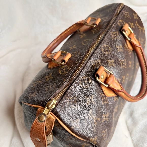 Louis Vuitton Speedy 30 Monogram - Picture 7 of 16